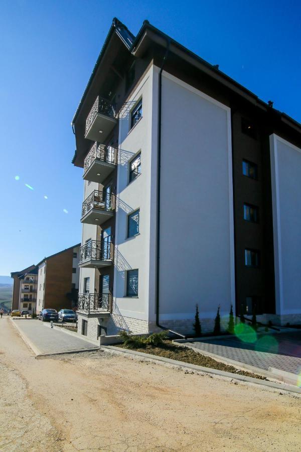 Narcis 17 - Novonamesteni Apartman Sa Prelepim Pogledom Na Tornik Zlatibor Esterno foto
